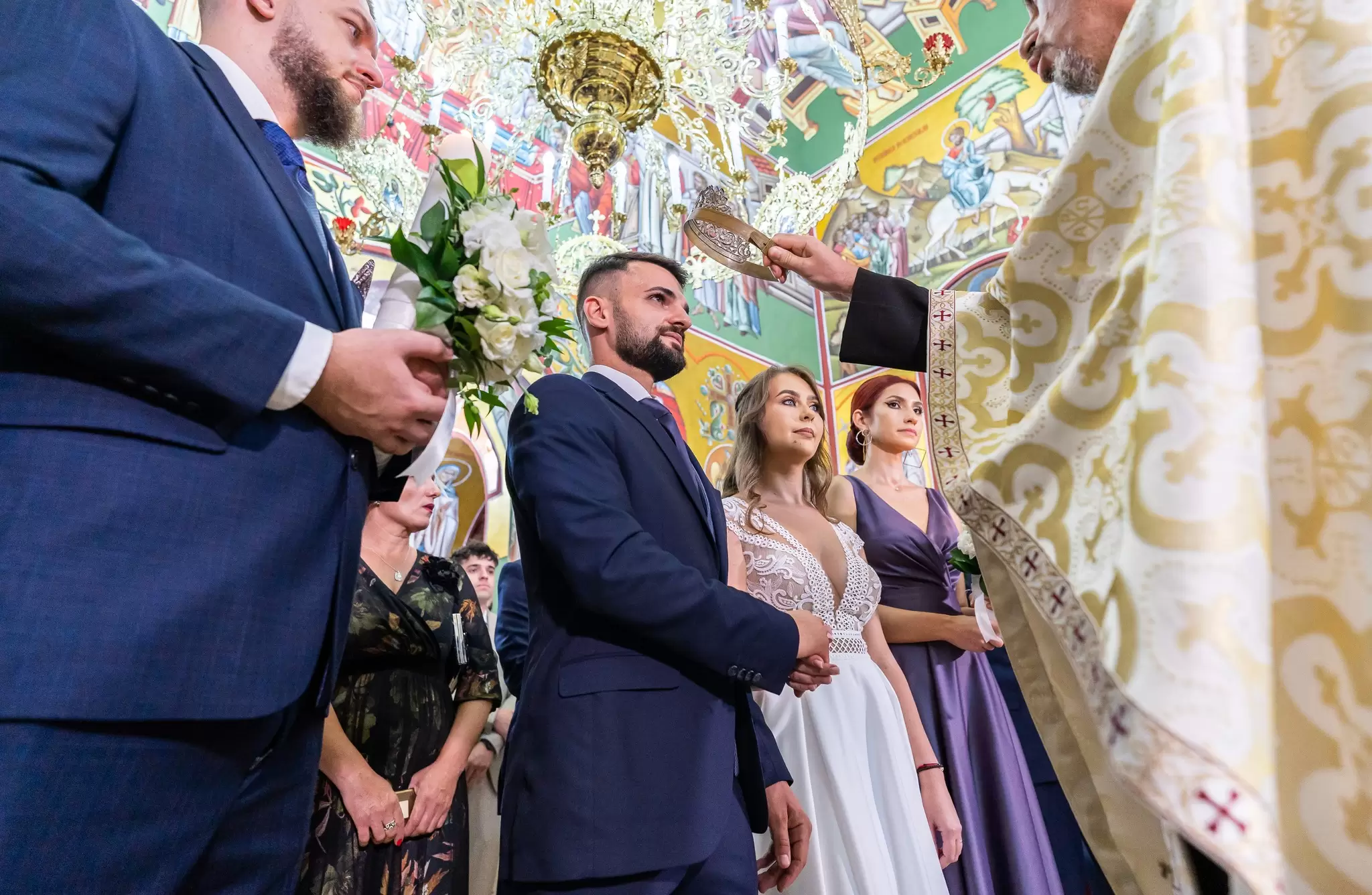 Cadru in biserica la cununia religioasa